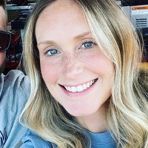 Meet your Posher, Deanna